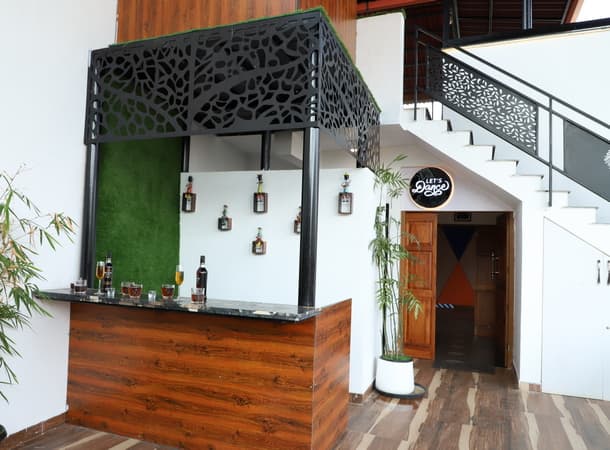 Bar counter with dance floor entrance