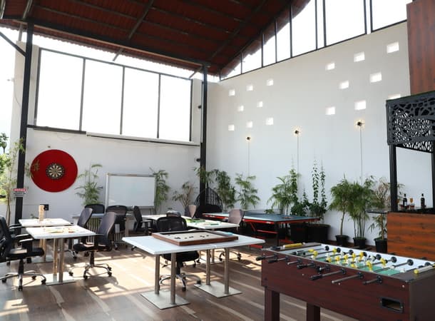 Table tennis, foosball and darts